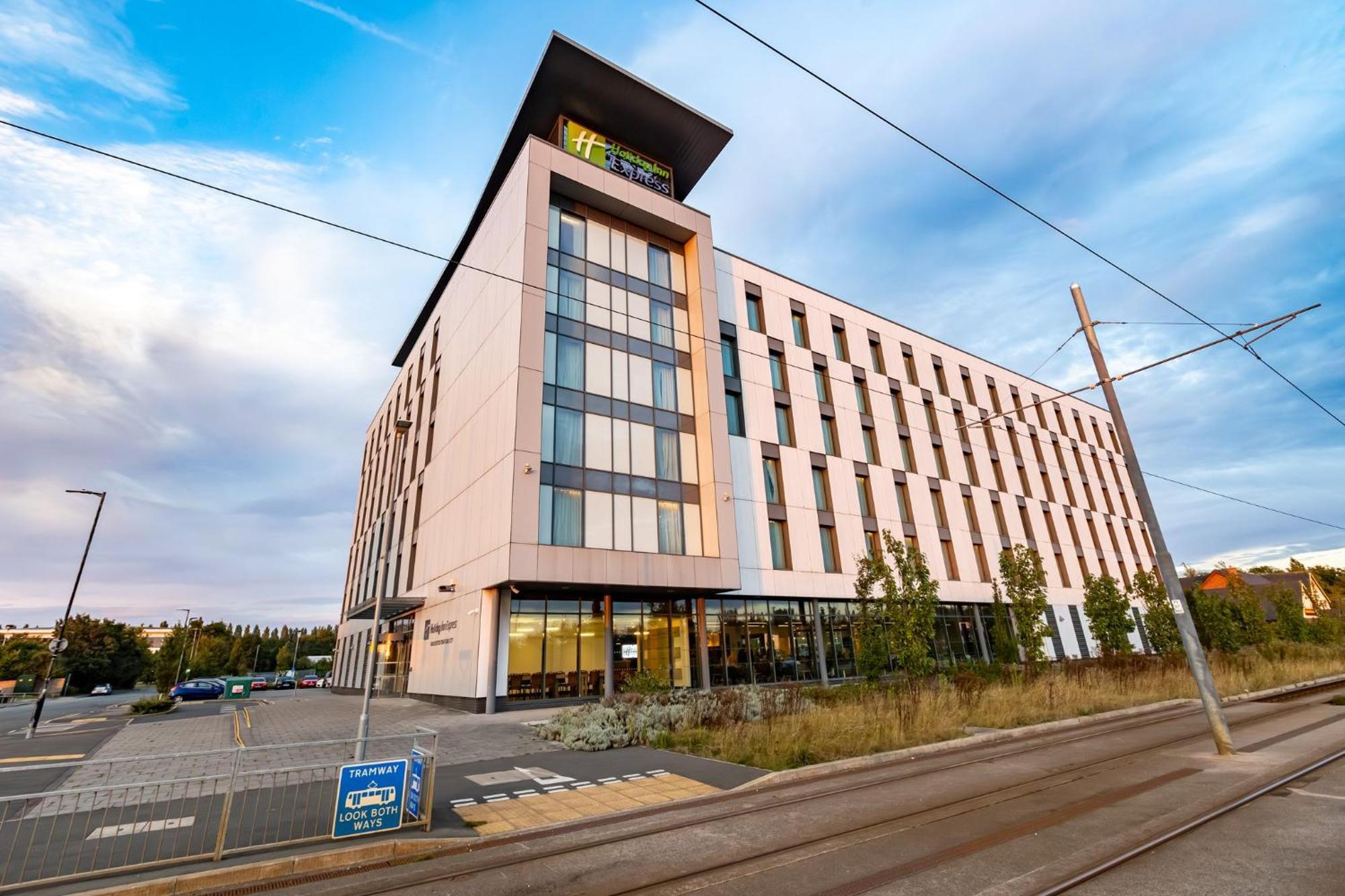 Holiday Inn Express - Manchester - Traffordcity, An Ihg Hotel Exterior photo