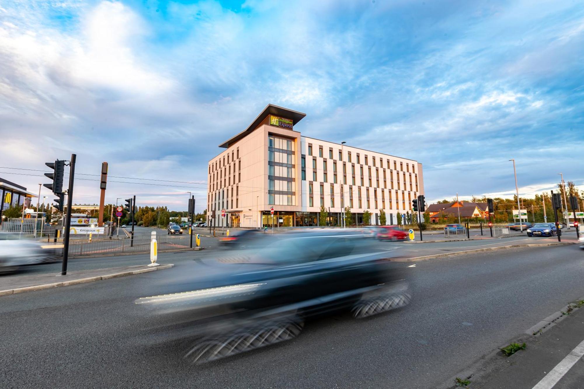 Holiday Inn Express - Manchester - Traffordcity, An Ihg Hotel Exterior photo